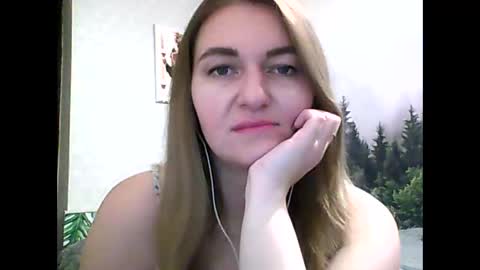 Snapshot of candyolime chatting on March 6, 9:20 pm Daisy online show from March 6, 9:20 pm