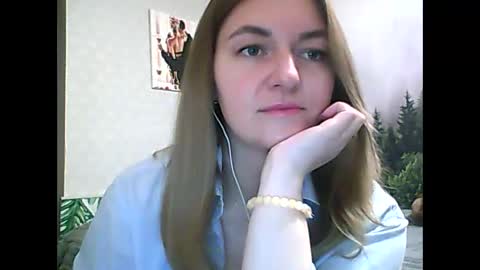 Snapshot of candyolime chatting on March 11, 9:26 pm Daisy online show from March 11, 9:26 pm