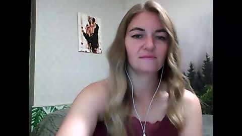 Snapshot of candyolime chatting on September 9, 9:25 pm Daisy online show from September 9, 9:25 pm