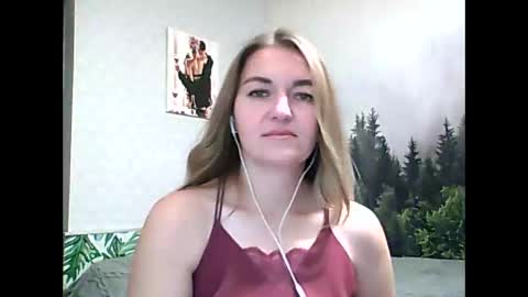 Snapshot of candyolime chatting on October 2, 9:11 pm Daisy online show from October 2, 9:11 pm