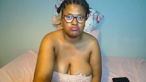 candyyumsaerolaxx online show from May 26, 7:10 pm
