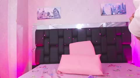 Snapshot of canela_osadaa_ chatting on February 7, 11:56 am Aura online show from February 7, 11:56 am