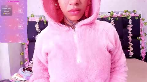 Snapshot of canela_osadaa_ chatting on October 6, 11:51 am Aura online show from October 6, 11:51 am
