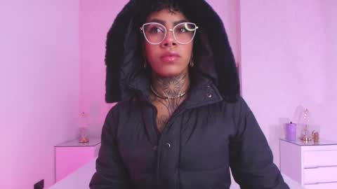 Aura  online show from November 15, 11:51 am