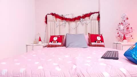 Aura  online show from November 24, 11:54 am