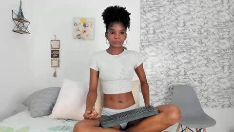 Snapshot of canhela1 chatting on October 26, 1:28 pm Canhela online show from October 26, 1:28 pm