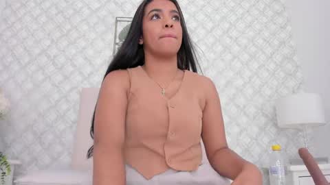 Snapshot of cannelasmith chatting on May 27, 12:07 am cannelasmith online show from May 27, 12:07 am