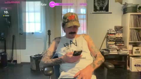 Snapshot of cantleavethehouse chatting on February 9, 5:22 pm cantleavethehouse online show from February 9, 5:22 pm