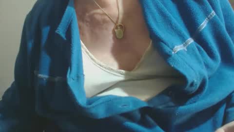 Snapshot of capitanfuturo44 chatting on September 28, 12:54 pm Cinzia ex regina online show from September 28, 12:54 pm