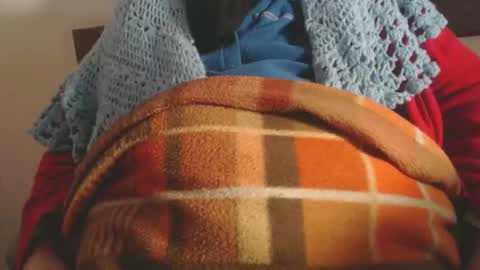 Snapshot of capitanfuturo44 chatting on October 11, 1:31 pm Cinzia ex regina online show from October 11, 1:31 pm