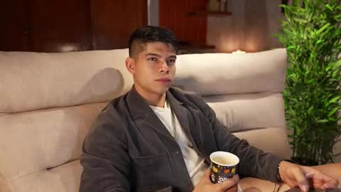 Snapshot of capizzi_ chatting on October 12, 2:43 am David Capizzi online show from October 12, 2:43 am