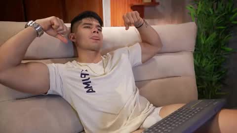 Snapshot of capizzi_ chatting on October 22, 6:35 am David Capizzi online show from October 22, 6:35 am