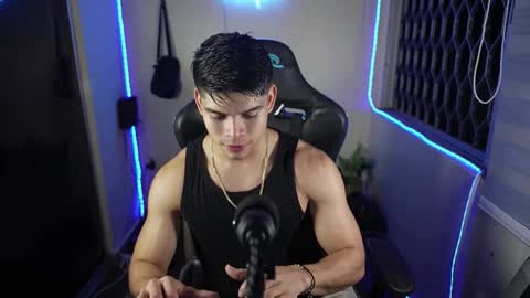 Snapshot of capizzi_ chatting on March 12, 5:24 am David Capizzi online show from March 12, 5:24 am