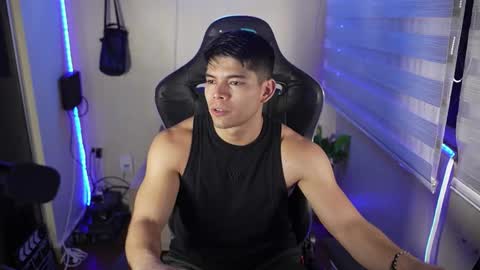 Snapshot of capizzi_ chatting on March 18, 4:37 am David Capizzi online show from March 18, 4:37 am