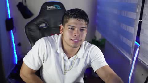 Snapshot of capizzi_ chatting on March 20, 3:22 am David Capizzi online show from March 20, 3:22 am