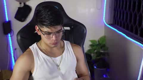 Snapshot of capizzi_ chatting on March 28, 2:55 am David Capizzi online show from March 28, 2:55 am