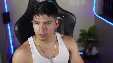 Snapshot of capizzi_ chatting on March 31, 4:13 am David Capizzi online show from March 31, 4:13 am