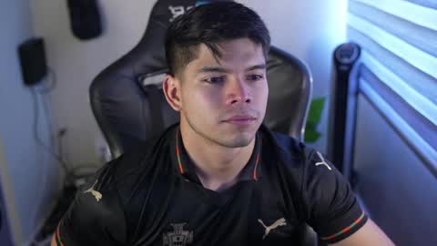 Snapshot of capizzi_ chatting on April 5, 2:58 pm David Capizzi online show from April 5, 2:58 pm