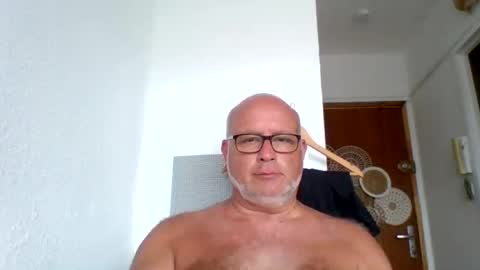 caplover1971 online show from July 16, 1:28 pm