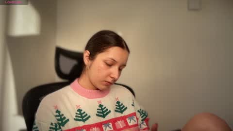 Emma online show from January 14, 1:38 pm