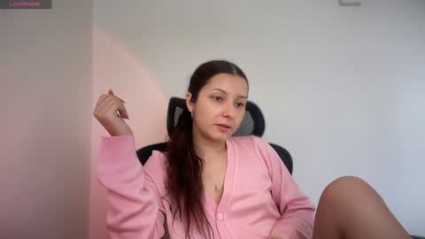 Emma online show from February 3, 10:03 am