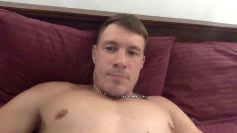 Snapshot of capt_oliver chatting on December 5, 7:17 pm follow my twitter  online show from December 5, 7:17 pm