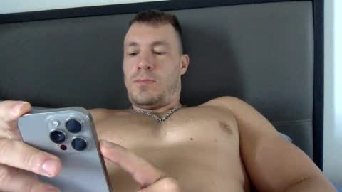 Snapshot of capt_oliver chatting on February 22, 5:02 am follow my twitter  online show from February 22, 5:02 am