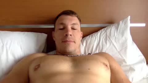 Snapshot of capt_oliver chatting on September 16, 4:57 am follow my twitter  online show from September 16, 4:57 am