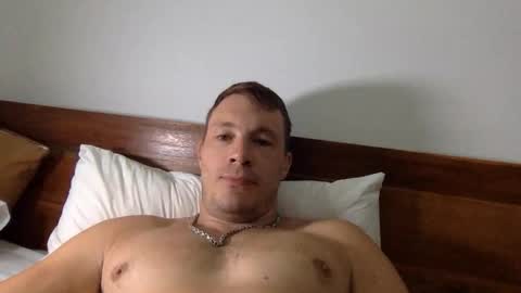 Snapshot of capt_oliver chatting on October 3, 4:31 am follow my twitter  online show from October 3, 4:31 am