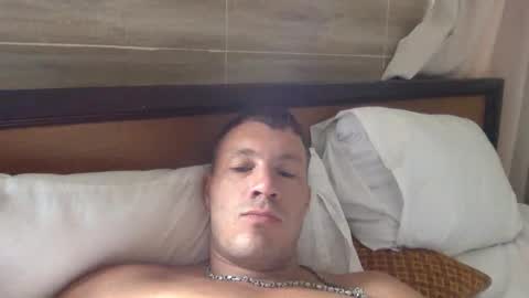 Snapshot of capt_oliver chatting on October 29, 4:15 am follow my twitter  online show from October 29, 4:15 am