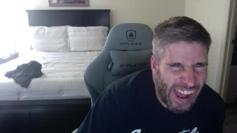 Snapshot of captmorgan30263 chatting on October 16, 8:32 pm captmorgan30263 online show from October 16, 8:32 pm