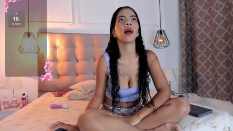 Snapshot of caraiosh_ chatting on December 21, 10:39 am Cara online show from December 21, 10:39 am