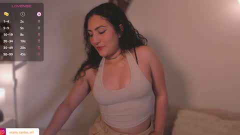 Snapshot of caramel__ chatting on December 11, 10:49 pm Mara online show from December 11, 10:49 pm