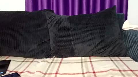 Snapshot of caramel_drip1 chatting on February 24, 3:59 am caramel_drip1 online show from February 24, 3:59 am