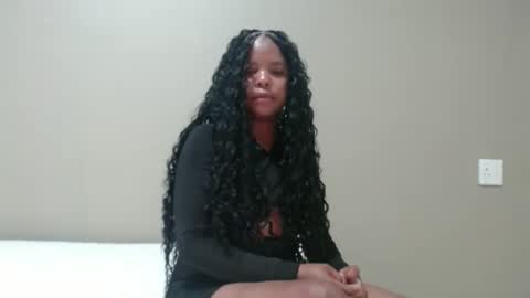 fifi online show from March 4, 7:20 pm