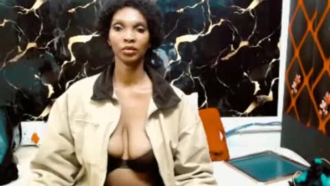 caramelminxx_ online show from June 27, 12:22 pm