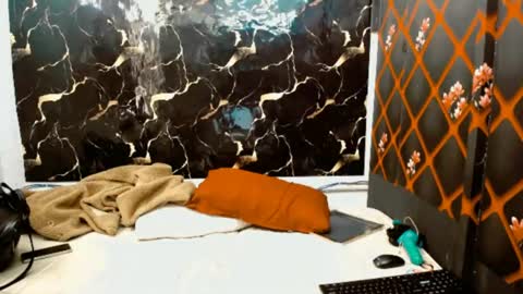 caramelminxx_ online show from June 29, 7:25 am