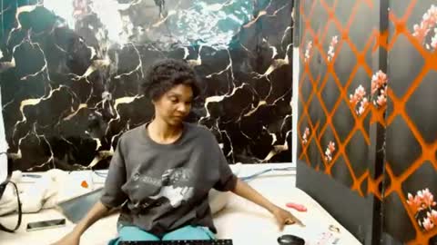 caramelminxx_ online show from July 7, 7:34 am