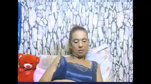 caramelminxxx1 online show from April 14, 8:15 pm