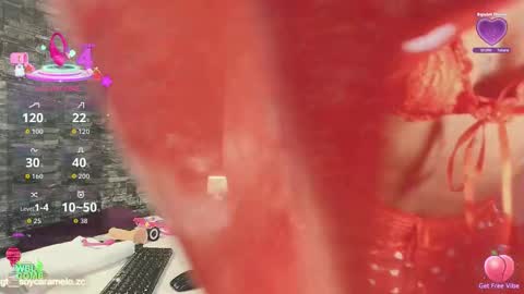 Snapshot of carameloo_06 chatting on January 11, 4:56 pm carolina online show from January 11, 4:56 pm