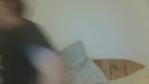 Snapshot of caravibugue chatting on January 7, 8:24 am caravibugue online show from January 7, 8:24 am