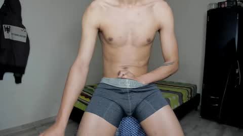 Carlos and Cristian  online show from March 10, 3:33 am