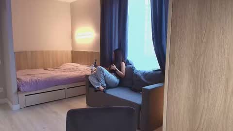 caressyourself online show from November 20, 8:14 am