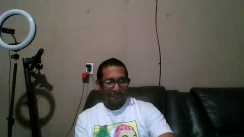 Snapshot of cargopipe2000 chatting on November 30, 5:44 am Adams huge online show from November 30, 5:44 am