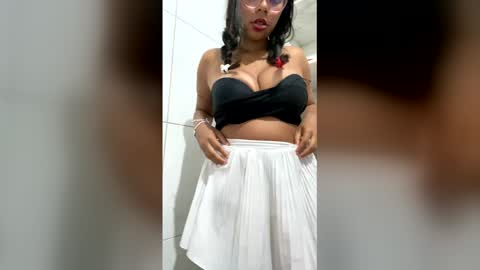 Snapshot of carharinahot chatting on March 27, 3:23 am carharinahot online show from March 27, 3:23 am