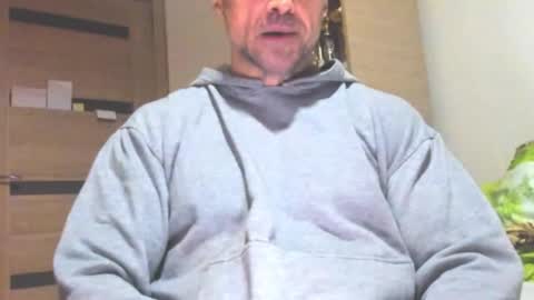 Laz online show from November 9, 6:50 pm