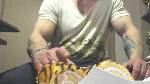 Laz online show from February 11, 6:13 pm