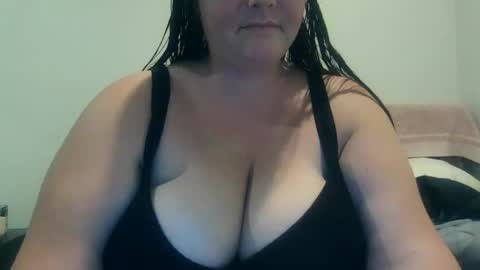 carinabro10 online show from November 25, 9:09 am