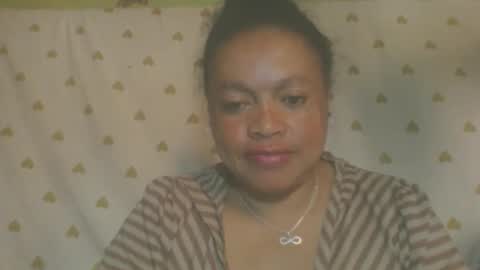 Snapshot of carinesexy69 chatting on June 10, 8:46 am carinesexy69 online show from June 10, 8:46 am
