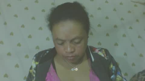 Snapshot of carinesexy69 chatting on June 19, 11:14 am carinesexy69 online show from June 19, 11:14 am